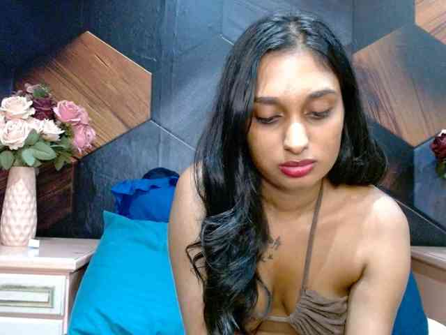 LusciousIndian webcam