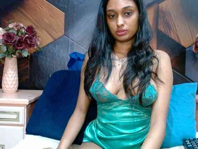 LusciousIndian webcam