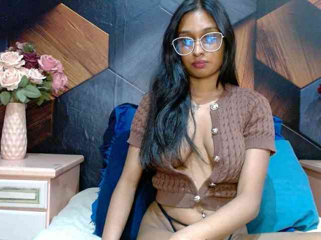 LusciousIndian webcam