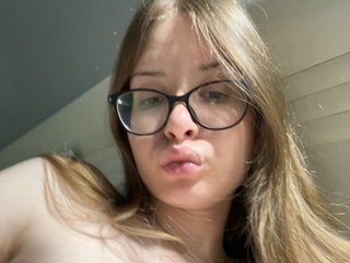 Luxxu Porn Show