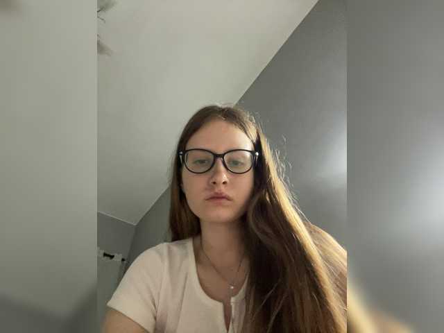 LUXUKISSKA's BongaCams show and profile