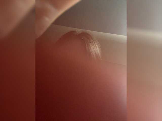 LUXUKISSKA's BongaCams show and profile