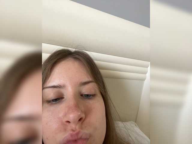 Luxukisska live cam on BongaCams