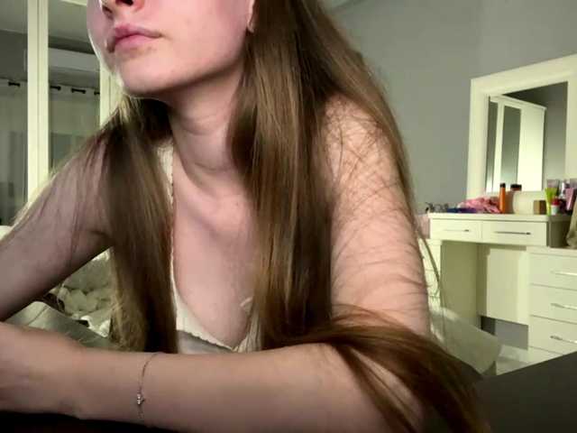 Luxukisska live cam on BongaCams