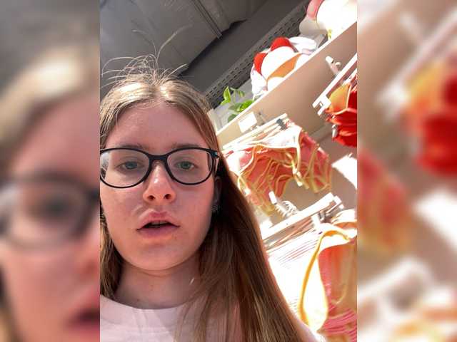 Luxukisska live cam on BongaCams