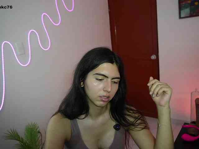 samymelo Live Webcam on BongaCams
