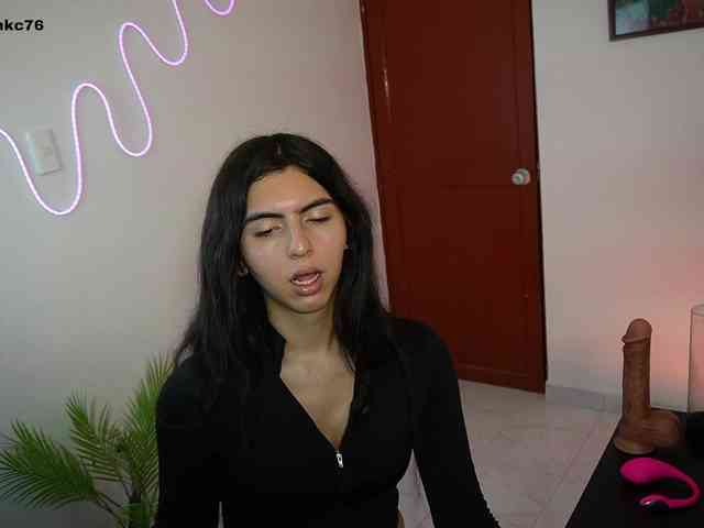 samymelo Sex Cam Show