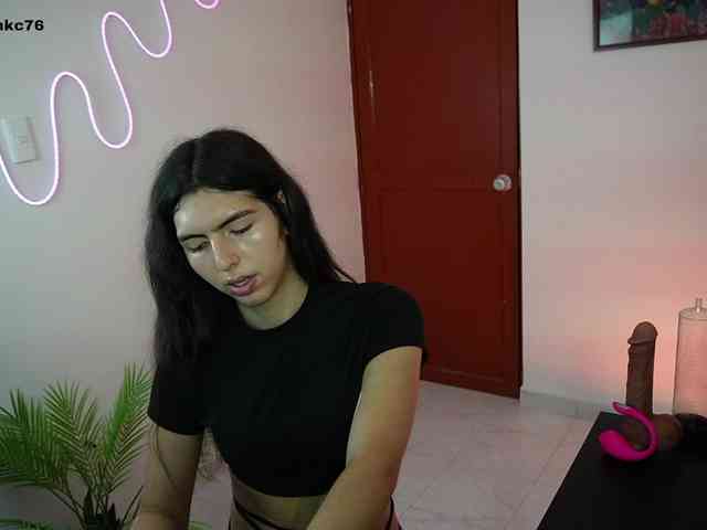 samymelo Sex Cam Show