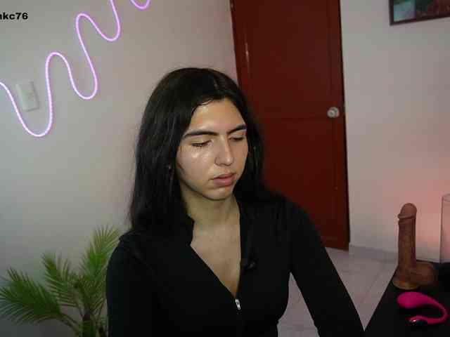 samymelo Sex Cam Show
