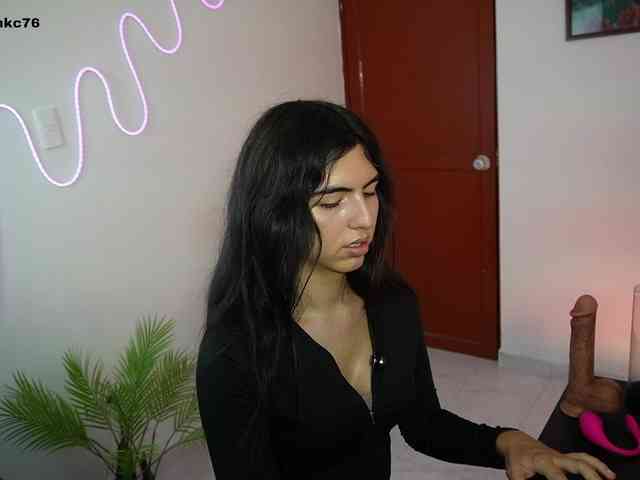 samymelo Sex Cam Show