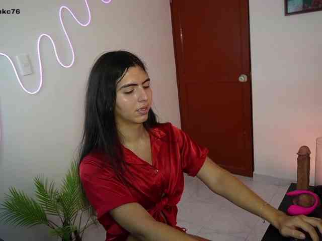 samymelo Live Webcam on BongaCams