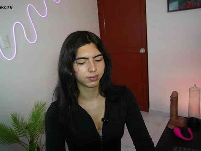 samymelo Sex Cam Show