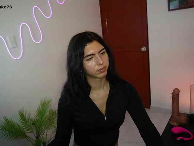 samymelo Sex Cam Show