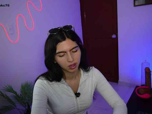 samymelo Live Webcam on BongaCams