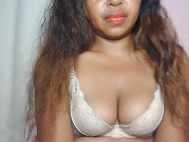 Muluna live cam on BongaCams