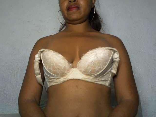 Muluna live cam on BongaCams