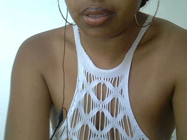 Muluna live cam on BongaCams