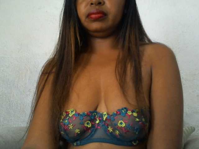 Muluna live cam on BongaCams