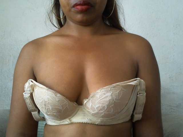 Muluna live webcam show