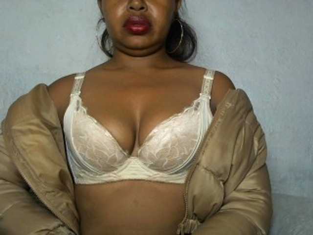 Muluna live webcam show