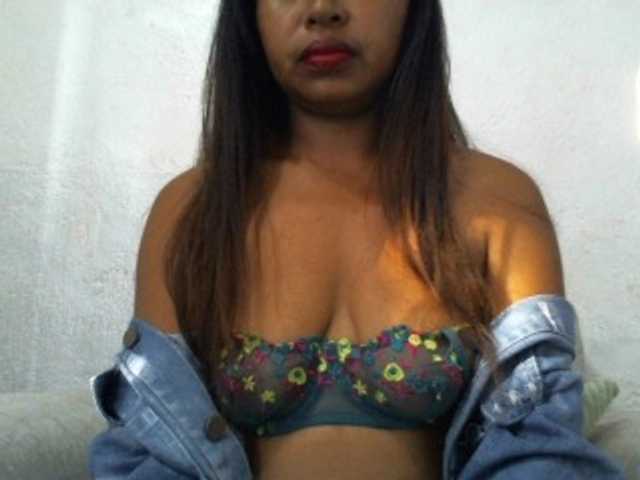 Muluna live cam on BongaCams