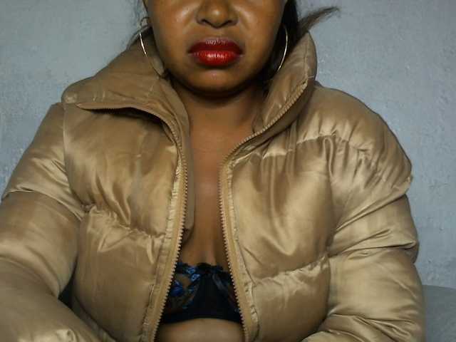 Muluna live webcam show