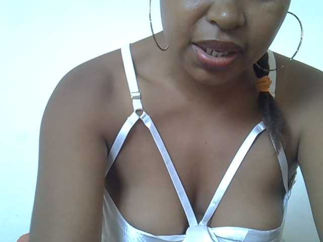 Muluna live cam on BongaCams
