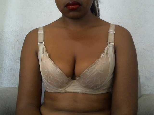 Muluna live webcam show