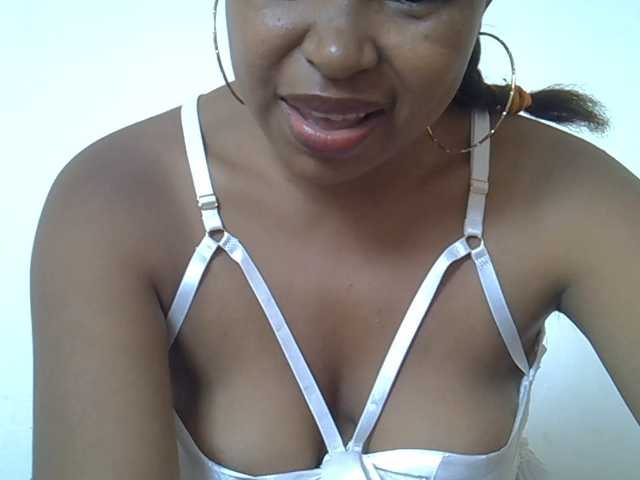 Muluna live cam on BongaCams