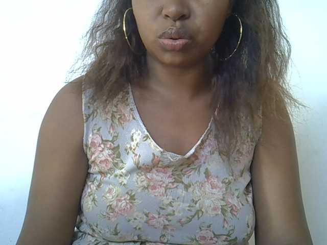 Muluna live cam on BongaCams