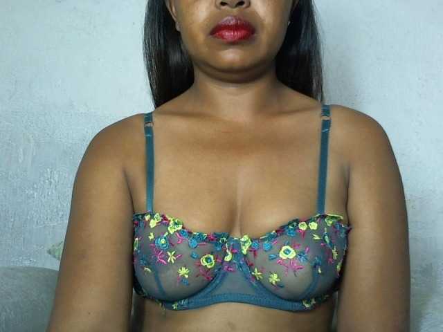 Muluna live cam on BongaCams