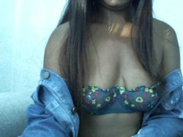 Muluna live cam on BongaCams