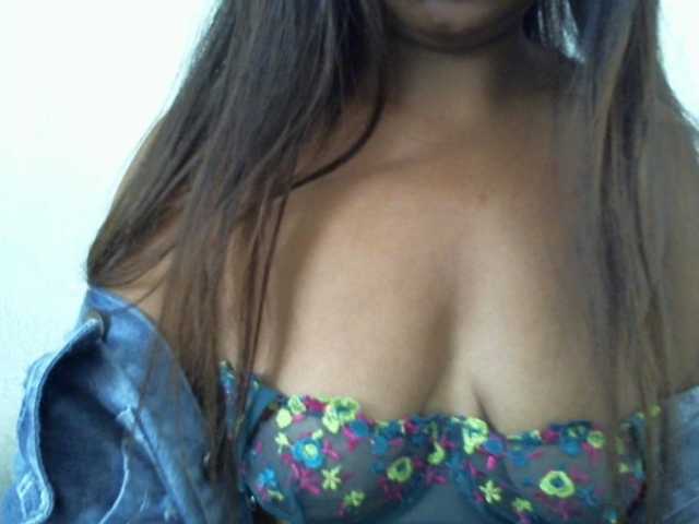 Muluna live cam on BongaCams