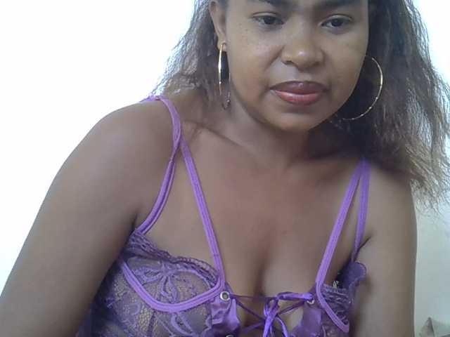 Muluna live cam on BongaCams