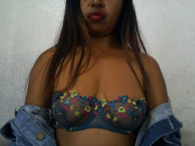 Muluna live cam on BongaCams