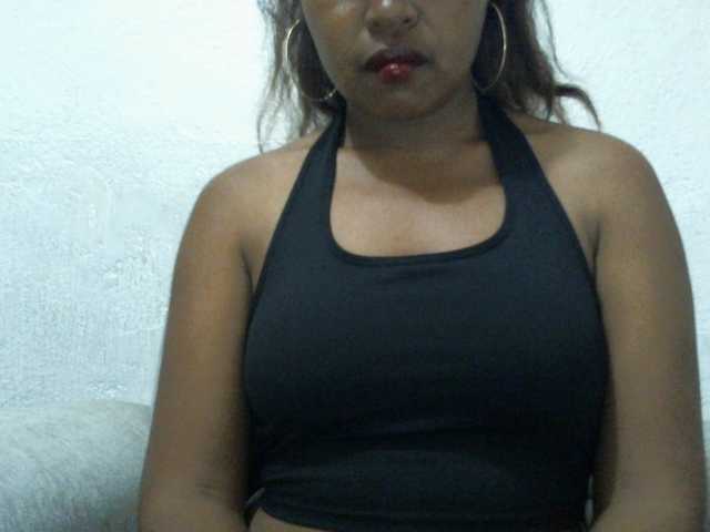 Muluna live cam on BongaCams