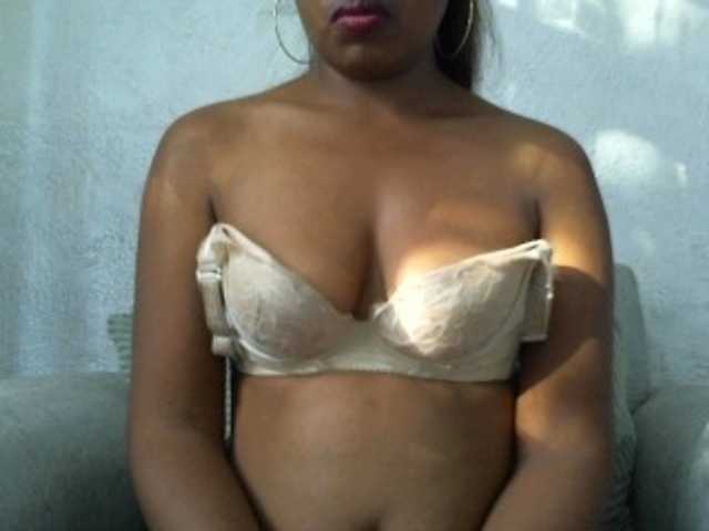 Muluna live webcam show