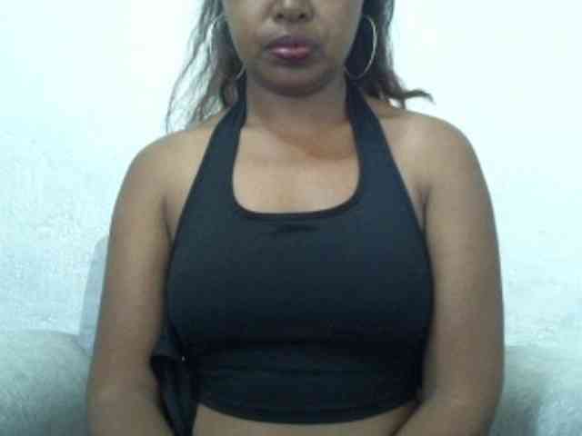 Muluna Live Webcam on BongaCams