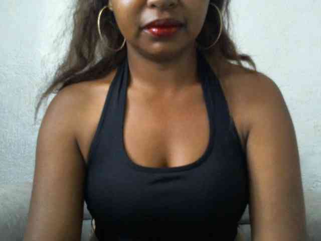 Muluna Live Webcam on BongaCams