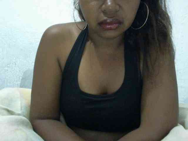 Muluna Live Webcam on BongaCams