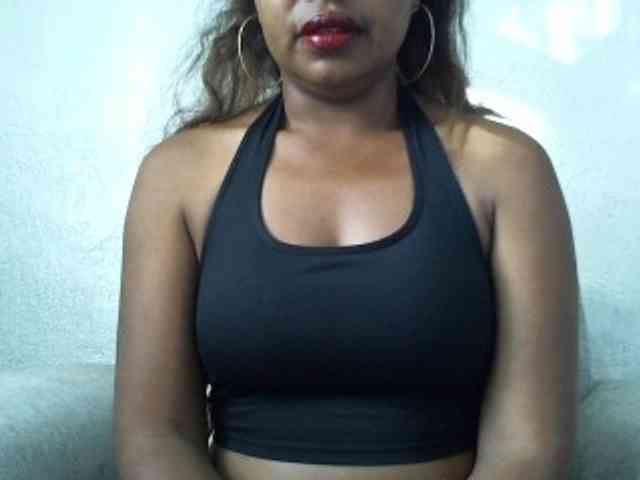 Muluna Live Webcam on BongaCams
