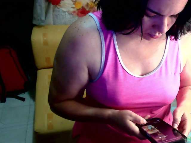 Vicctorialove live cam on BongaCams