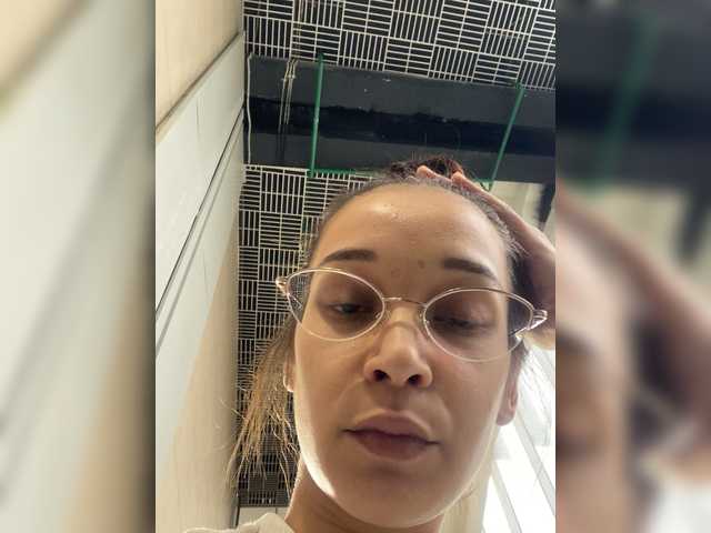 Diana14a live cam on BongaCams