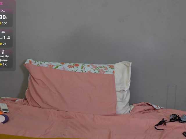 kitty4daddy live cam on BongaCams