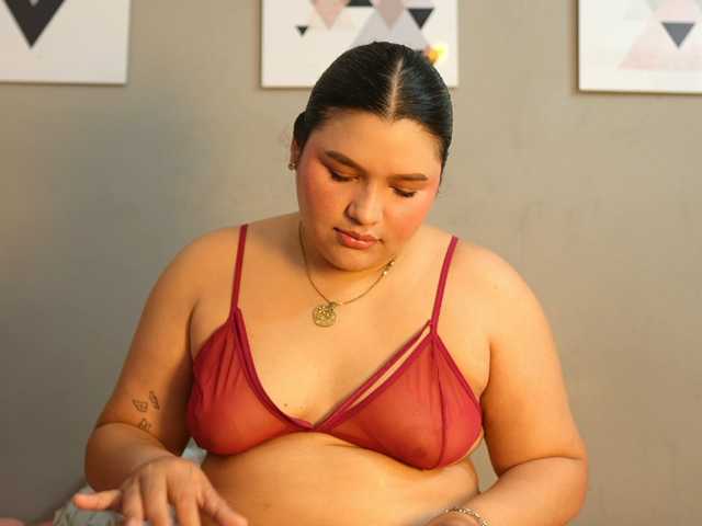 kitty4daddy live cam on BongaCams