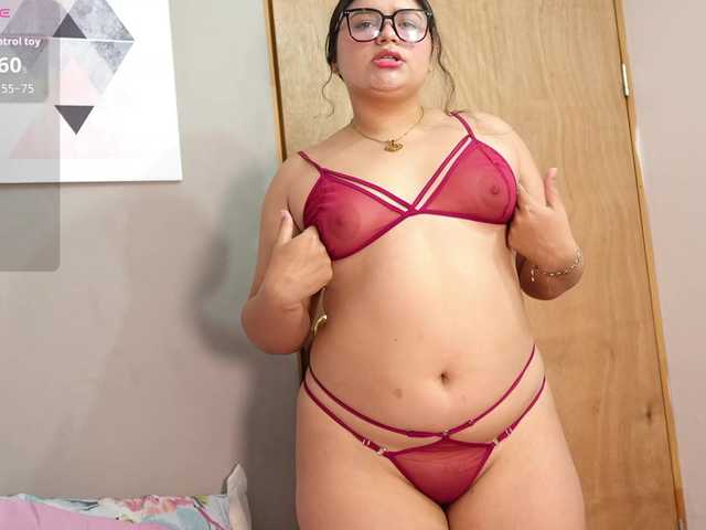 kitty4daddy live cam on BongaCams