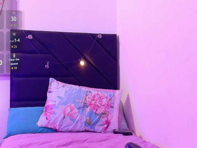 kitty4daddy live cam on BongaCams