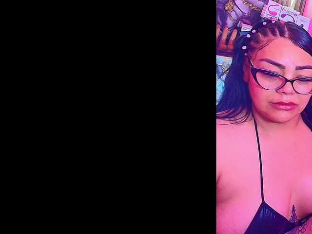 dakotamilf-hot live cam on BongaCams