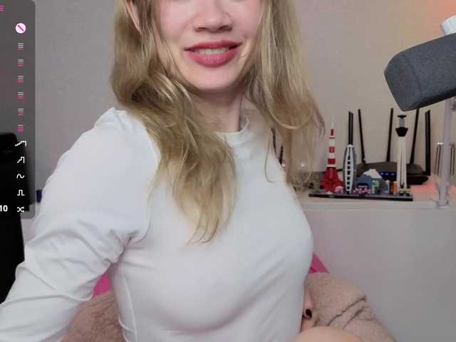 alicecutey live cam on BongaCams