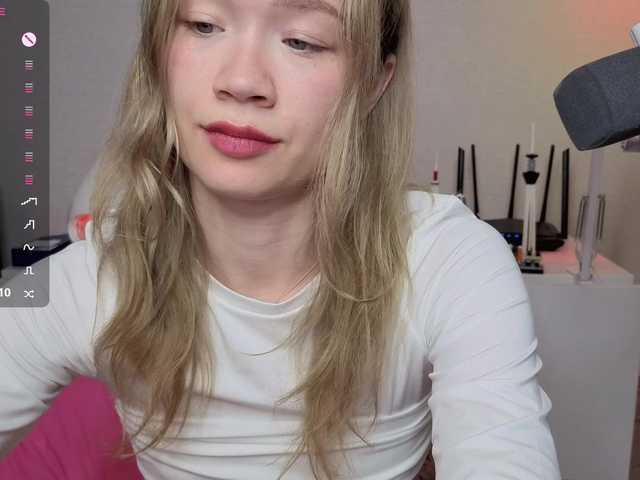 alicecutey live cam on BongaCams